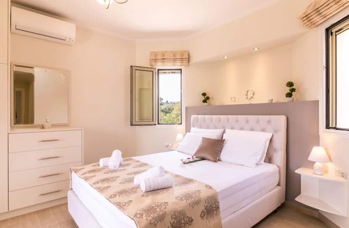 Gouvia Villa | Villa Johnnie