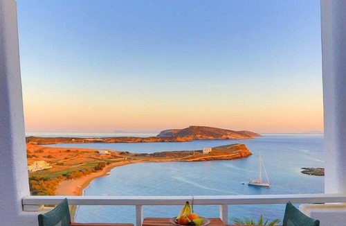 Schinoussa Town House | Armonia by Grispos Villas