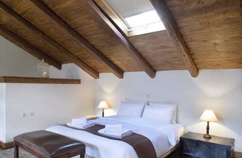 Arachova Hotel | Xenonas Iresioni