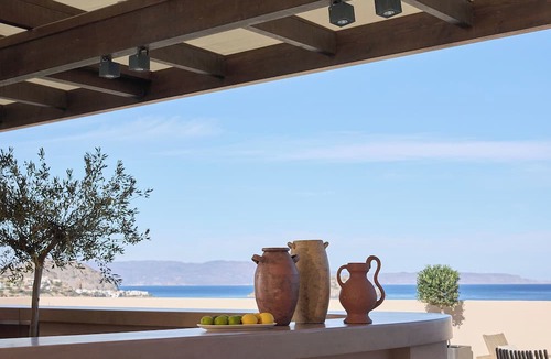 Pefki Hotel | Ella Rocrita