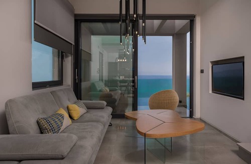 Argassi Villa | Sueño LUXURY VILLA 180 Iconic Sea View