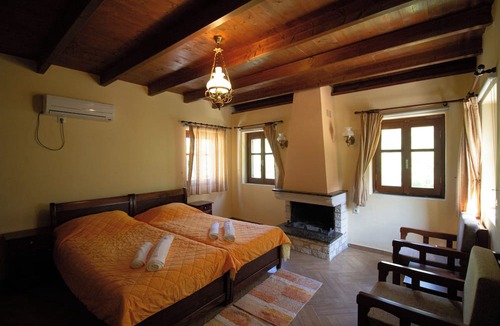 Vouvopotamos Hotel | Piges Hotel at Acheron Springs