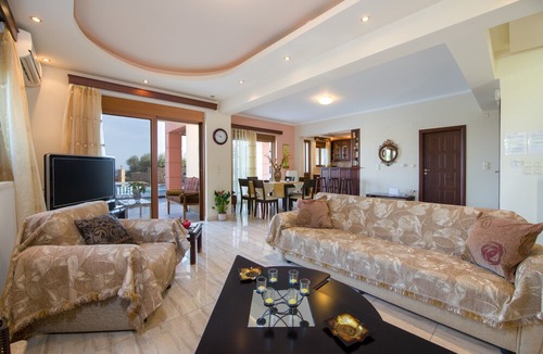 Stalos Villa | Dimosthenis Villas