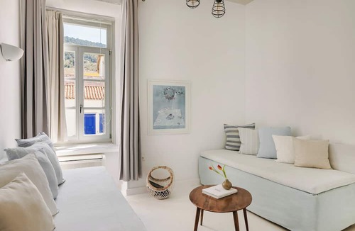 idhra Hotel | Hydra Hotel