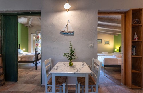 Alonia Hotel | Ilyessa Cottages