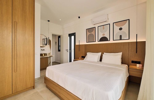 Elaia Villa | POLYTELIA | Luxury Living
