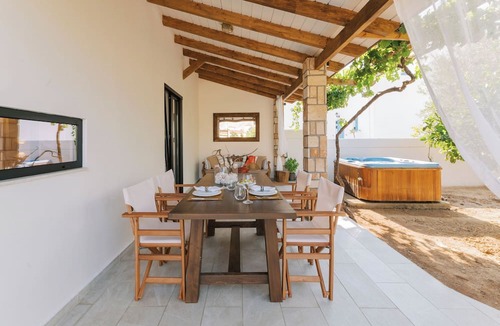 Lardos Villa | La Casetta Della Nonna