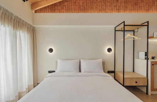 Ioannina Town Centre House | 12 Pyles Living History