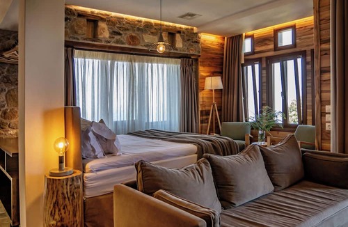 Mouresi House | Adama Guesthouse