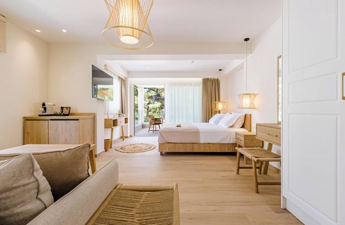 Paliouri Hotel | Serenity Hill