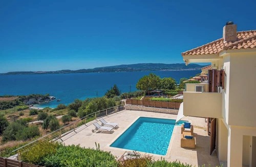 Lassi House | IONIAN Residence houses