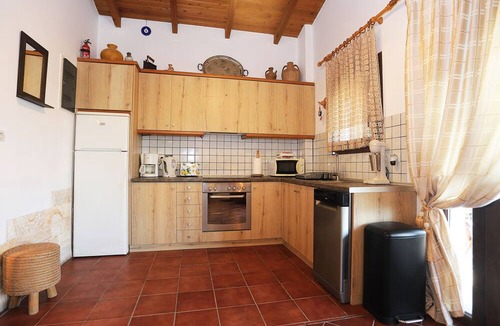 Roumeli Villa | Mediterranean eco-friendly Villa with private pool close to the sea and beaches