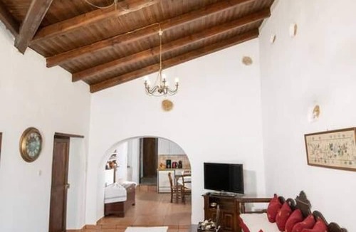 Skouloufia Villa | Roupes Stone House in Roupes