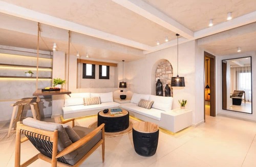 Almyros Hotel | The Sand Suites