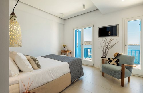 Little Venice Hotel | Bluetopia Suites
