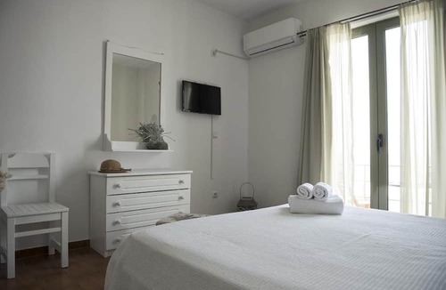 Mpatsi Hotel | Villa Fiamegou