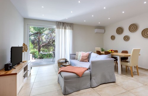 Vouliagmeni Apartment | Secret Aktis Two Bedroom Maisonette next to the beach by BluPine