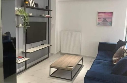 Ilisia Apartment | Downtown 3/Bedroom City Apartment