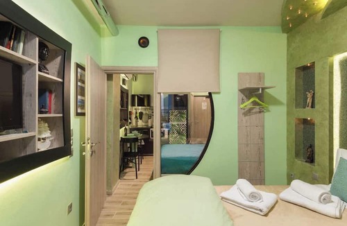 Thessaloniki City Centre Apartment | Emerald central luxury mini suite