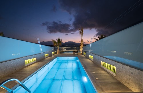 Heraklion Apartment | Oleas Suite Earth & Private Pool