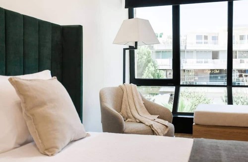 Glyfada Apartment | 2 SidebySide Suites in Athens Riviera by The Olon