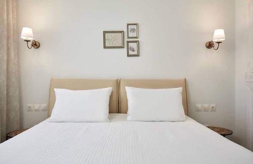 Mousio Apartment | Luxury n Chic Athens Museum Apt