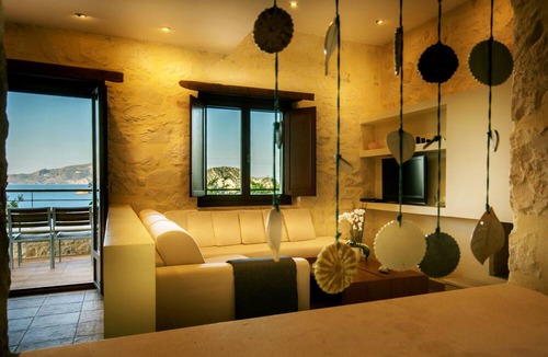 Marathias Villa | Exensian Villas & Suites