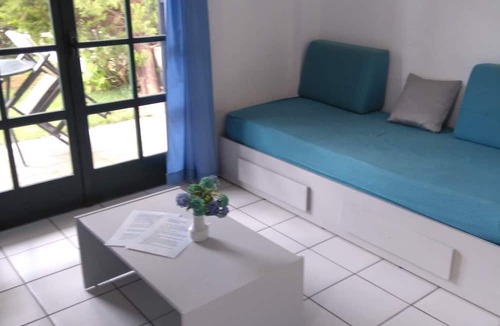 Kokkini Chani Apartment | Julie's studio in Kokkini Hani, 2 mins walk to beach. Near famous theme parks!