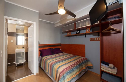 Pangrati Condo | Acropolis Blue 4 Bd 4 Ba, all ensuite baths