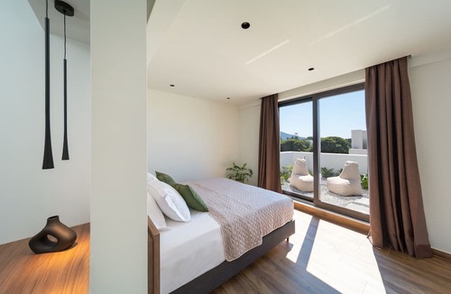 Ixia Villa | Momentum Villas