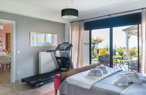 Marathitis Apartment | Muses: Panoramic View, Minutes from Knossos Minoan Palace