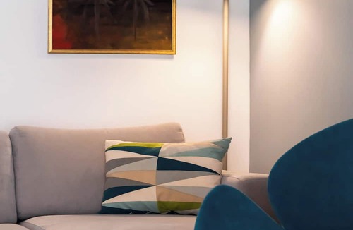Koukaki Apartment | Rare Koukaki garden flat near Acropolis & metro