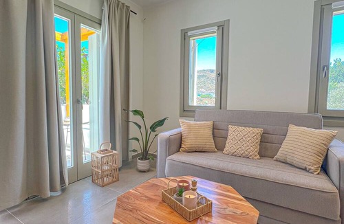 Skyros Town Apartment | APADEMIA SKYROS