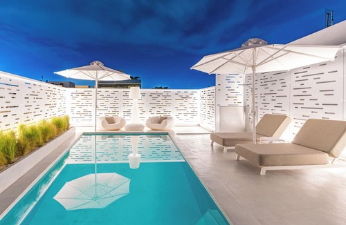 Gazi Apartment | Ma Maison N°5, Private Heated Pool, Acropolis view