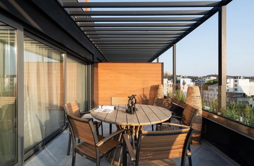 Psirri Apartment | LIV Athinum 1 - Acropolis View Penthouse