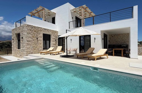 Kamilari House | Villa M with a great pool and a beautiful view of the sea and mountains.