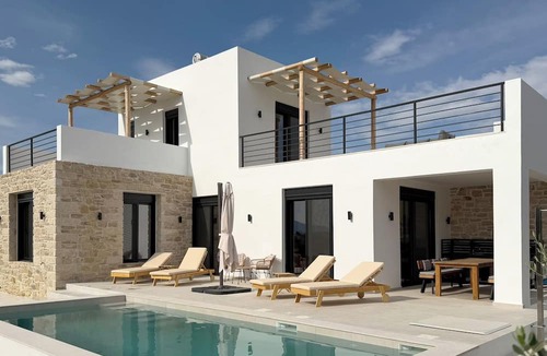 Kamilari House | Villa M with a great pool and a beautiful view of the sea and mountains.