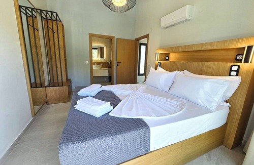 Frinion Villa | Anmaria Luxury