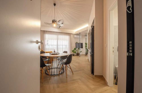 Monastiraki Apartment | Apt in Monastiraki with balcony and Acropolis view