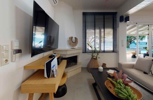 Viannos Apartment | NIKKON LUXURY LIVING is a luxury private villa, in top of the sea.Enjoy LUXURY.
