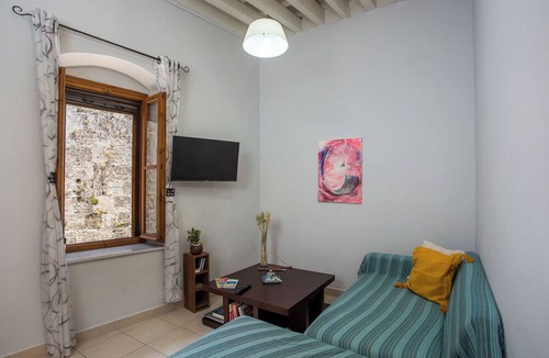 Rhodes Old Town Apartment | Art House