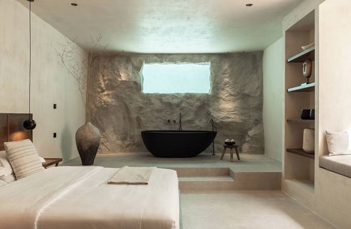 Paliouri Apartment | Seven Rocks Suites