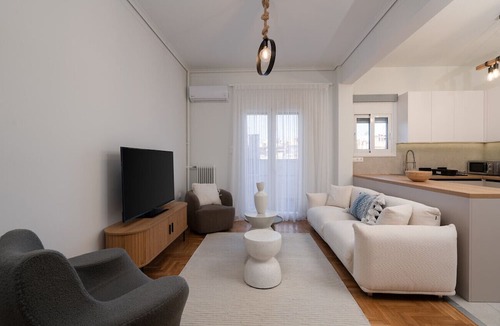 Pangrati Apartment | LIV - Elegant City Stay in Pagrati