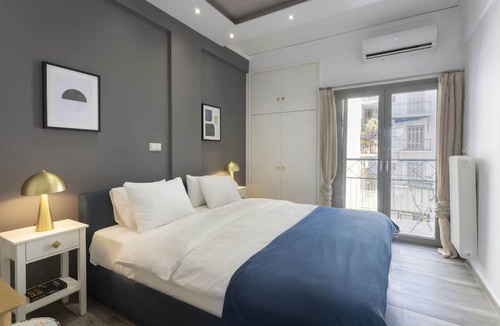 Omonia Apartment | Kapnokoptiriou10·Modern Renovated Apartment in Met