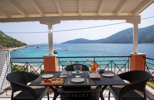 Mikros Gialos Apartment | Captain Nick