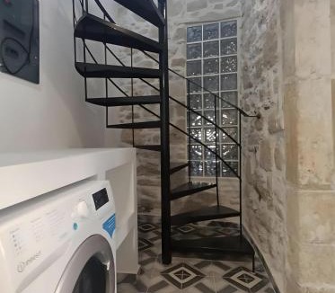 Faistos Apartment | Ophelia House
