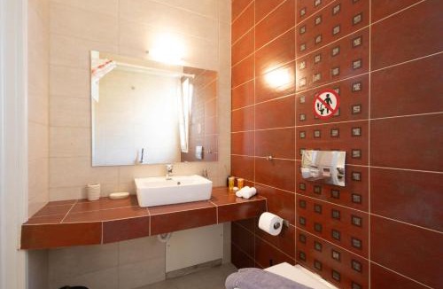 Voula House | Voula Sea View Home with Jacuzzi Newly Refreshed 2026