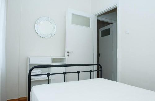 Ampelokipoi Apartment | D'Lara, Athens Ampelokipi Appt