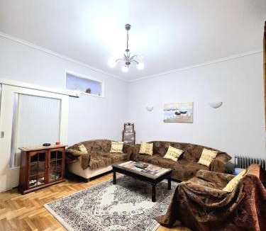 Kypseli Apartment | Quiet and Spacious in the Heart of the City