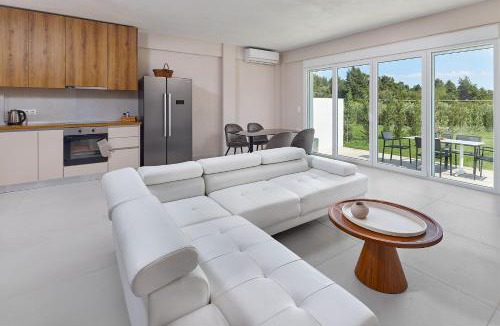 Kriopigi Villa | Luxury Villas with Private Pool & Garden in Halkidiki